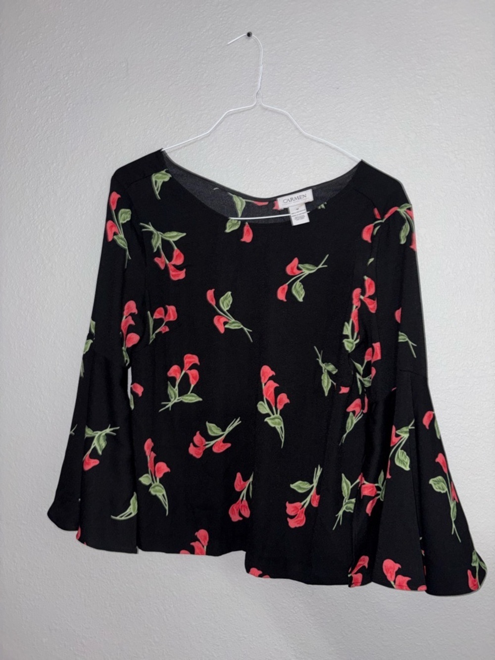 Carmen Marc Valvo Black Bell-Sleeve Top with Coral Floral Print
